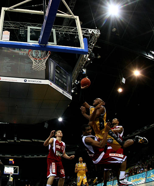 虽然首场比 虽然首场比