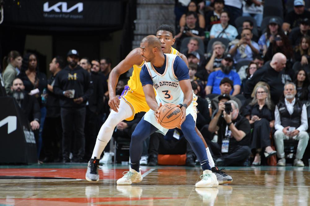 最终跻身于 最终跻身于